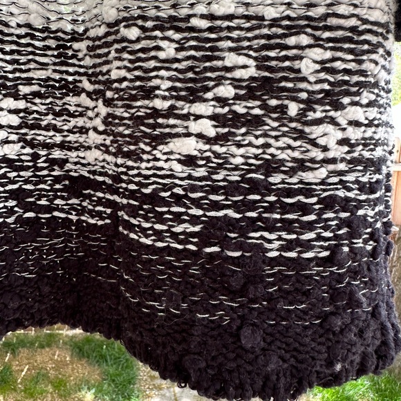 Anthropologie NWOT Akemi + Kin Black White Ombré Chunky Knit Cardigan - Picture 10 of 16